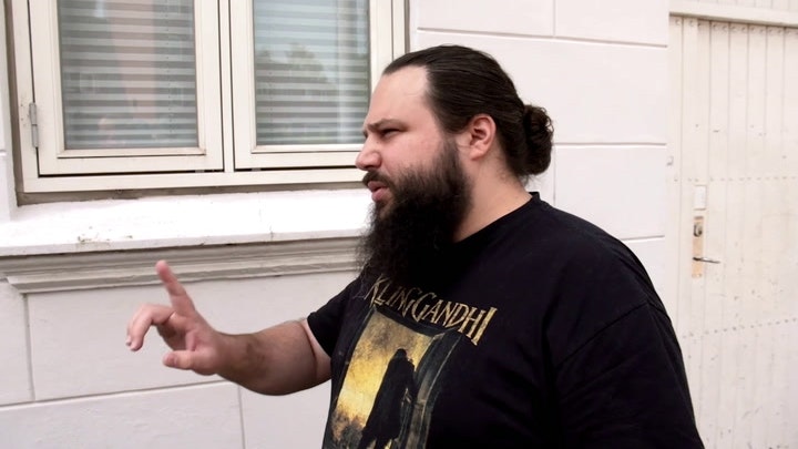 Husker du Ravna fra "Luksusfælden"? Som var hun dronning Margrethe